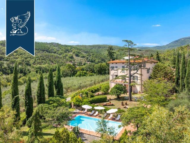 Case e ville in vendita di 1000 m²