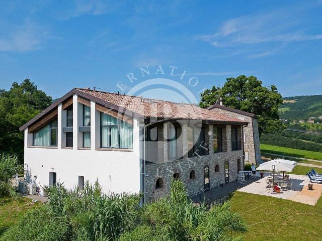 Case e ville in vendita di 1000 m²