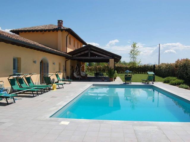 Case e ville in vendita di 1000 m² in Strada del Cuniolo