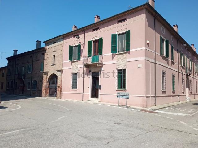 Case e ville in vendita di 1000 m² in Piazza Castello, 15