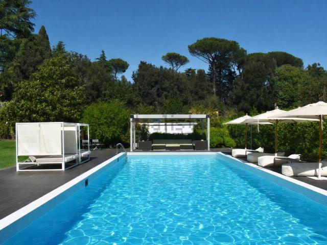 Case e ville in vendita di 1000 m² in Piazza dei Giuochi Delfici