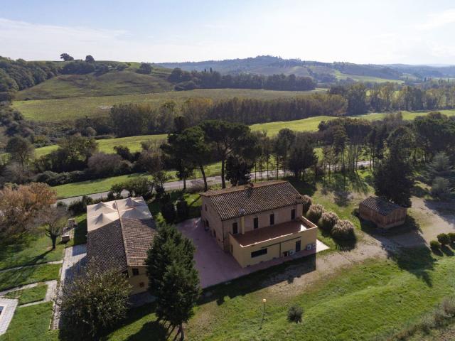 Case e ville in vendita di 1000 m² in Traversa dei Monti, 11