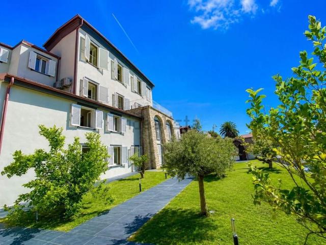 Case e ville in vendita di 1000 m² in Via monte Fosco, 3