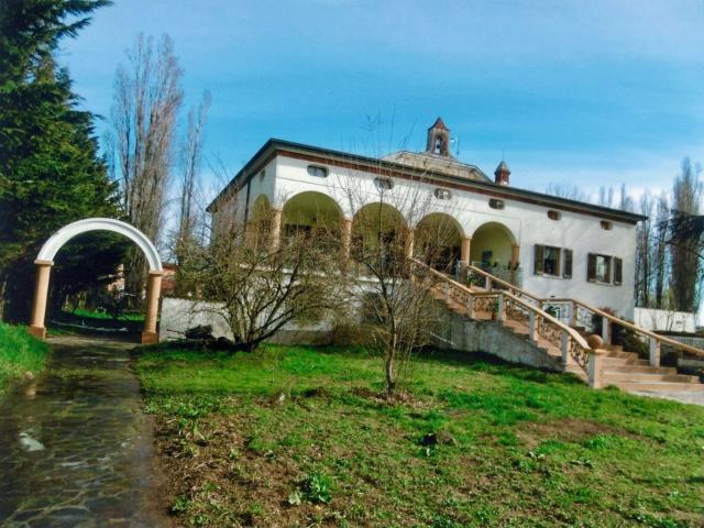 Case e ville in vendita di 1000 m² in Via Castelleone, 60