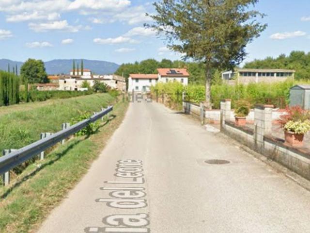 Case e ville in vendita di 1000 m² in Via Croce di Vizzano
