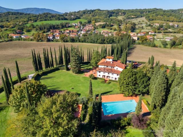 Case e ville in vendita di 1000 m² in Via Dante Alighieri, 1
