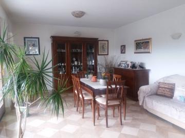 Case e ville in vendita di 1000 m² in Via delle Begonie