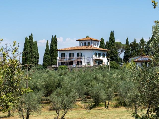 Case e ville in vendita di 1000 m² in Via Faltignano, 69