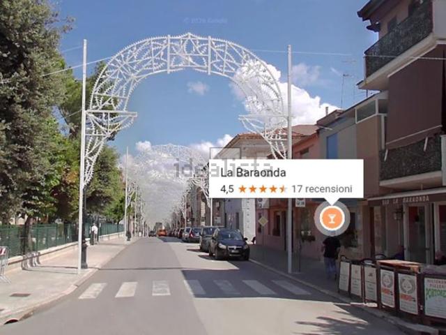 Case e ville in vendita di 1000 m² in Via Francesco Baracca