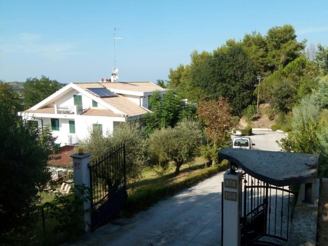 Case e ville in vendita di 1000 m² in Via Piomba
