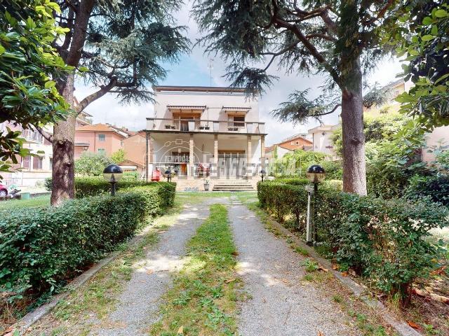 Case e ville in vendita di 1000 m² in Via Sant&apos Antonio da Padova, 49