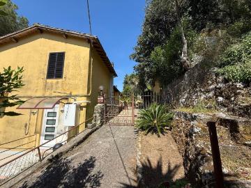 Case e ville in vendita di 100 m²