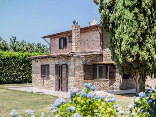 Case e ville in vendita di 100 m²