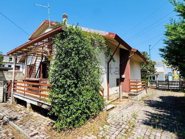Case e ville in vendita di 100 m² in Via dei Martiri