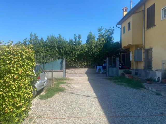 Case e ville in vendita di 100 m² in Via Limite