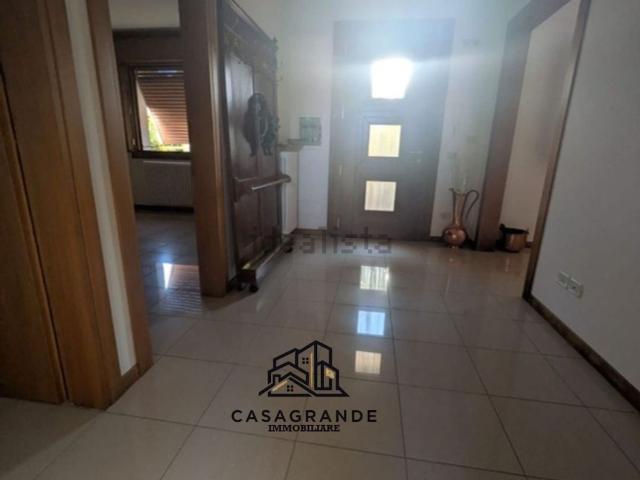 Case e ville in vendita di 100 m² in Via San Cipriano, 22