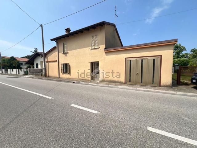 Case e ville in vendita di 100 m² in Via San Daniele, 51