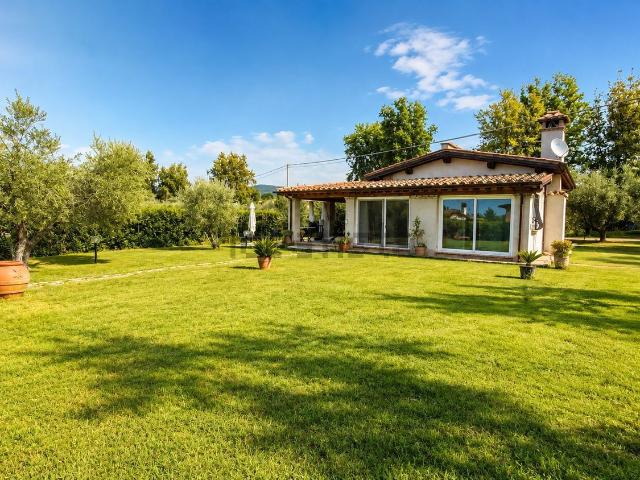 Case e ville in vendita di 100 m² in Via Settevene Est