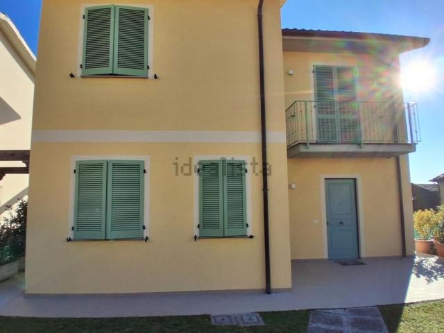Case e ville in vendita di 100 m² in Via Segromigno in Monte
