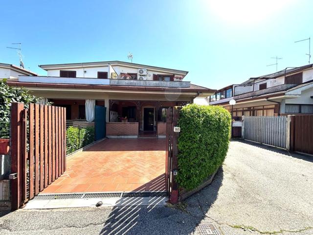 Case e ville in vendita di 100 m² in Via Verona