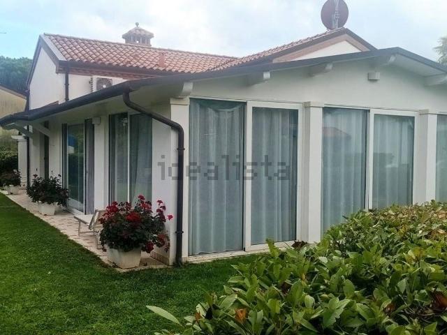 Case e ville in vendita di 100 m² in Viale Padania