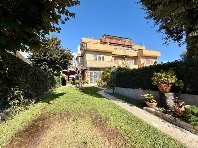 Case e ville in vendita di 100 m² in Viale Stella Polare