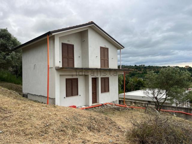 Case e ville in vendita di 100 m² in Contrada Calarco