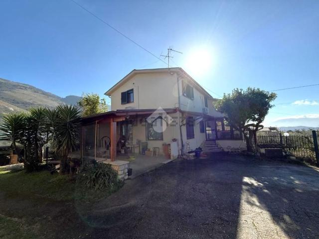 Case e ville in vendita di 100 m² in Contrada Casalotto