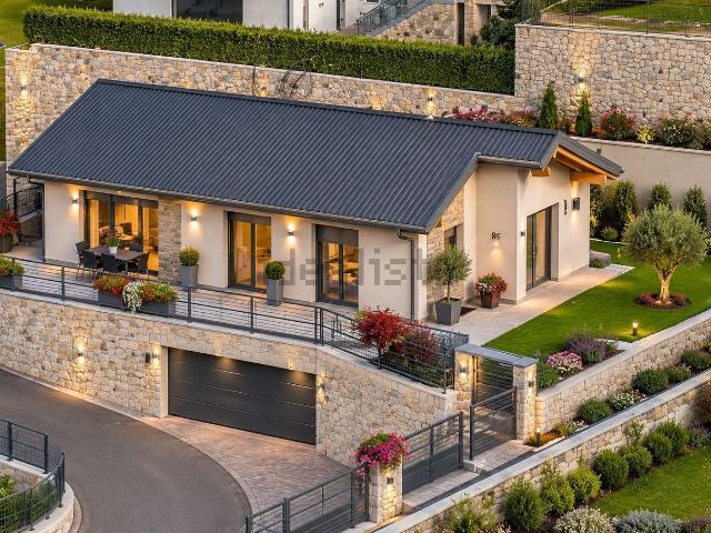 Case e ville in vendita di 100 m² in Località Viapiana