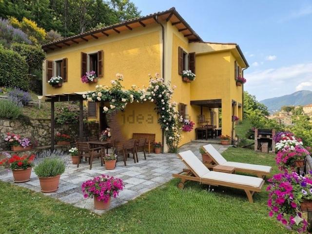 Case e ville in vendita di 136 m² in Località Roggiola, 2