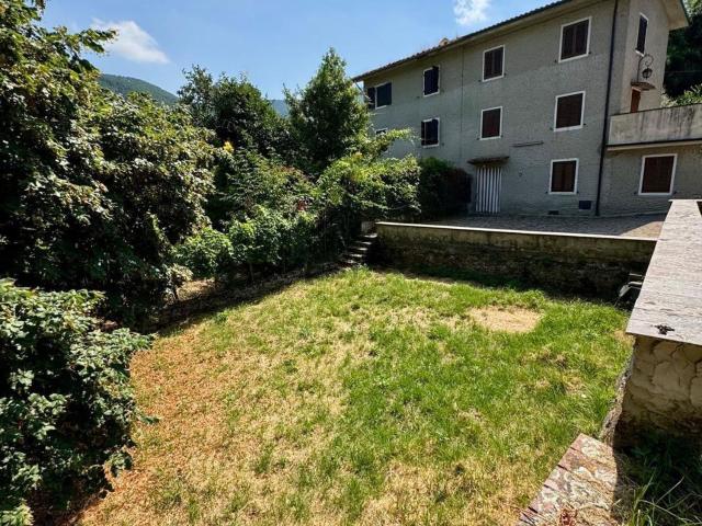 Case e ville in vendita di 100 m² in Strada Vicinale del Col della Croce, 20