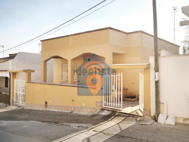 Case e ville in vendita di 101 m² in Via 71 Triscina 71, 2
