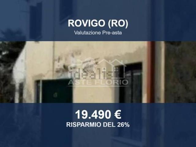 Case e ville in vendita di 101 m² in Via Forni, 40