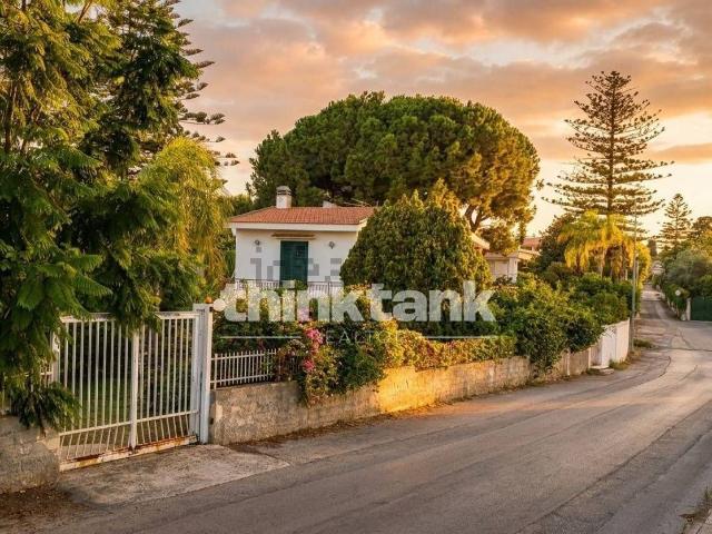Case e ville in vendita di 101 m² in Via Tersicore