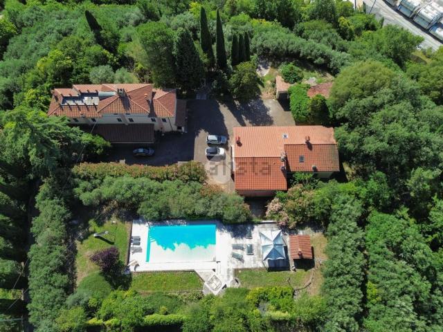 Case e ville in vendita di 1024 m² in Via Montespada