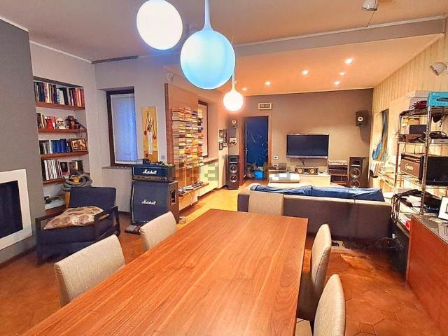 Case e ville in vendita di 1029 m² in Via Matteotti, 22