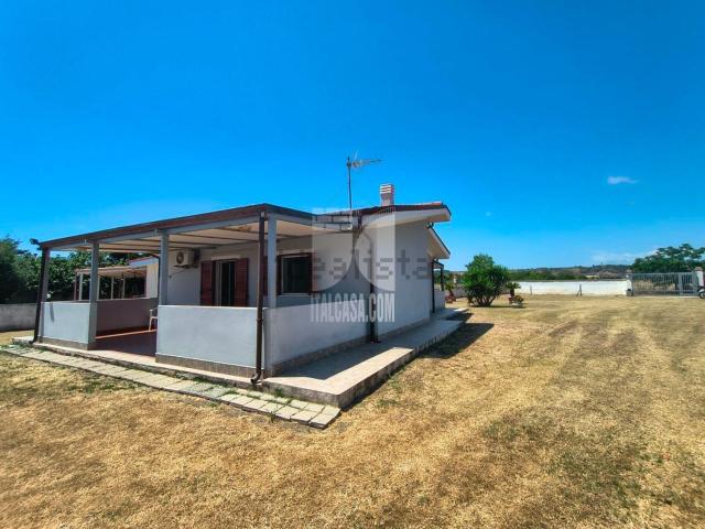Case e ville in vendita di 102 m² in Via ACHILLE