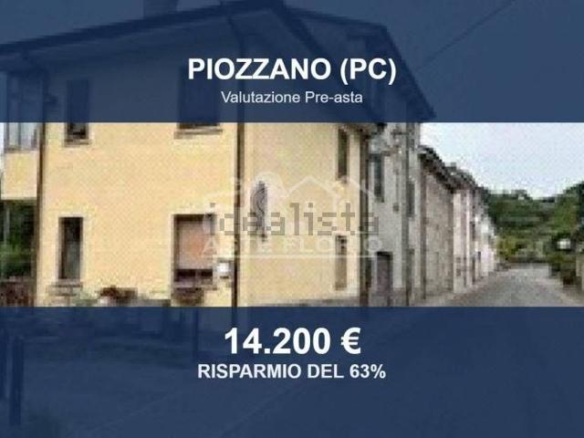 Case e ville in vendita di 102 m² in Via Roma, 75