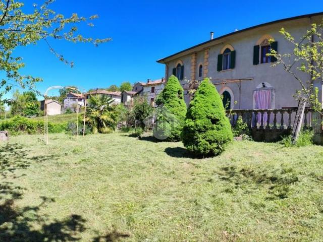 Case e ville in vendita di 102 m² in Frazione Selva Inferiore, 4