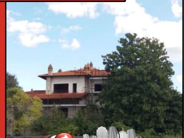 Case e ville in vendita di 1032 m² in Via Poggilupi