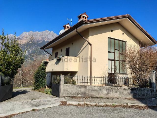 Case e ville in vendita di 103 m²