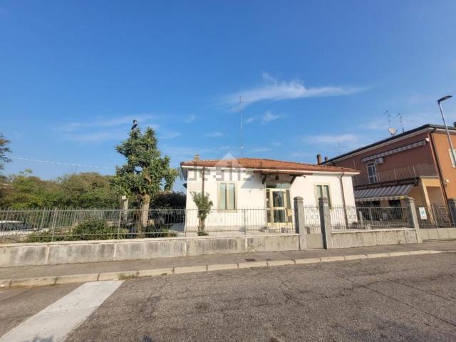 Case e ville in vendita di 103 m² in Via di Teodolinda, 18