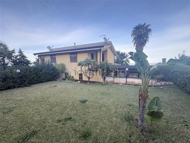 Case e ville in vendita di 103 m² in Contrada Sant&apos Onofrio