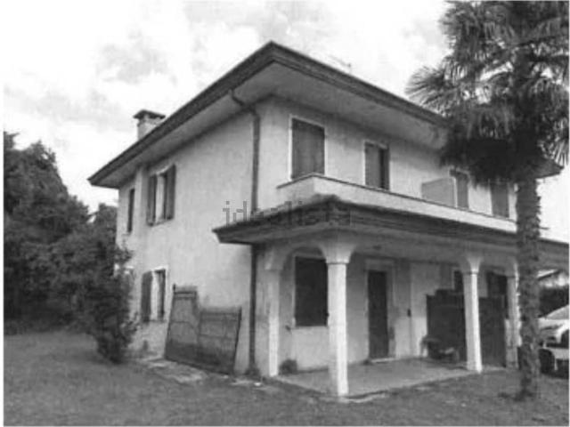 Case e ville in vendita di 104 m² in Via Bigoline, 32