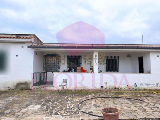 Case e ville in vendita di 104 m² in Via delle Grugnole