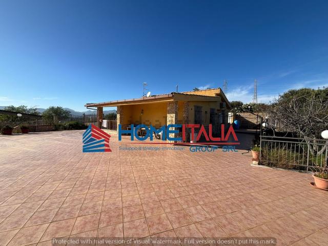 Case e ville in vendita di 104 m² in Strada Bambino, 41