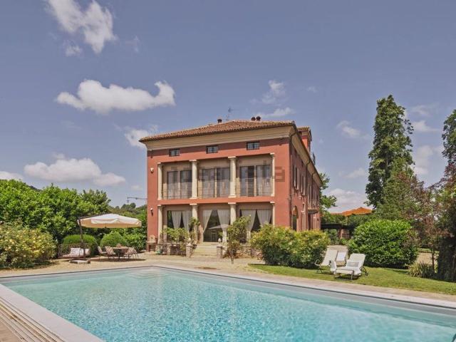 Case e ville in vendita di 1054 m²