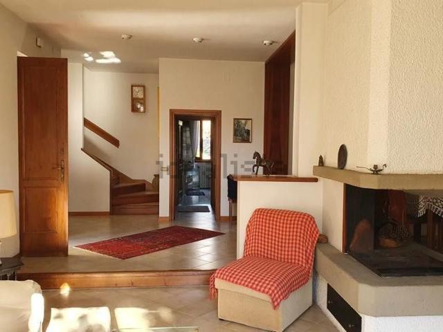 Case e ville in vendita di 1050 m²