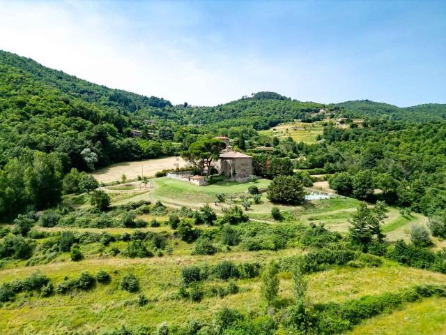 Case e ville in vendita di 1050 m² in Località Vaglie, 6