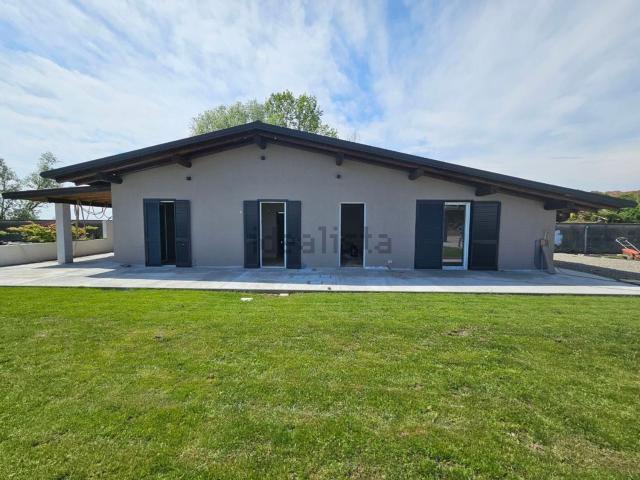 Case e ville in vendita di 105 m²
